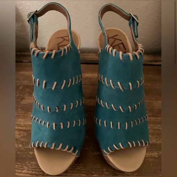 KELSI DAGGER Women's Turquoise Suede Leather
Upper. Peep Toe Platform Sandals - Picture 4 of 9